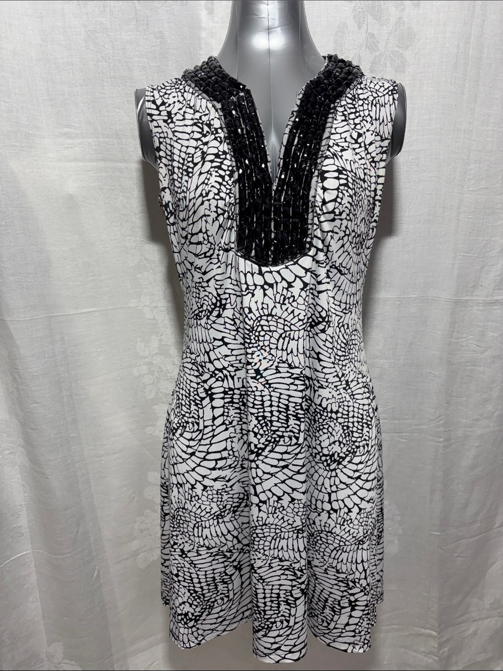Sleeveless Black & White Beaded Neckline Midi Dress stretch travel party chic